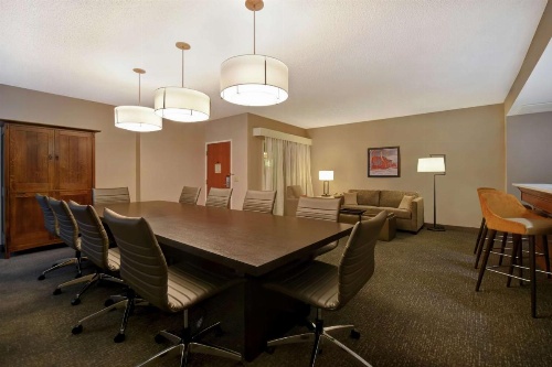 Embassy Suites By Hilton Hotel Little Rock image 47